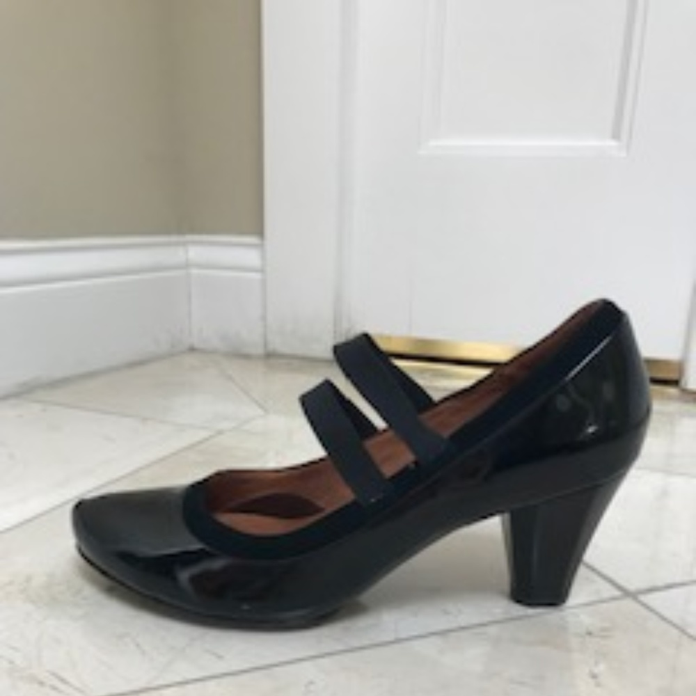 Gentle Souls Kenneth Cole Black Heels Pumps Shoes